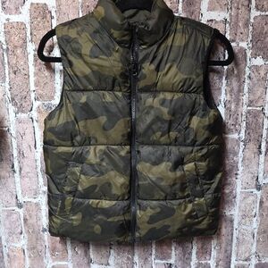 Old Navy Kids Boys Girls Green Camouflage Puffer Vest
